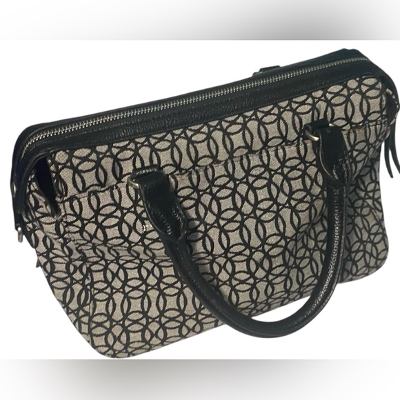 Women's Black Handbag - Picture 2 of 5